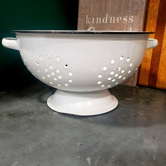 Vintage White Enamel Strainer - Picture 1 of 4